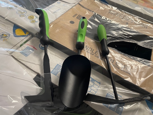Photo 55 of Lot mixed household goods with electric items