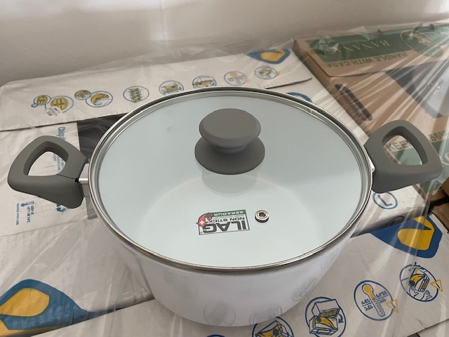 Photo 36 of Lot mixed household goods with electric items